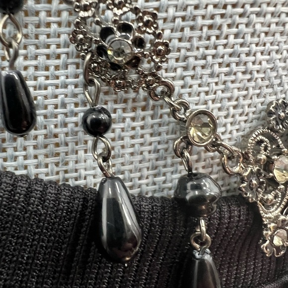 VCLM black bead and rhinestones necklace with matching earrings - Picture 3 of 11
